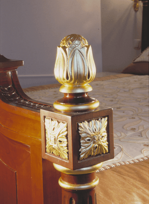 О нас - Резная стойка изножья